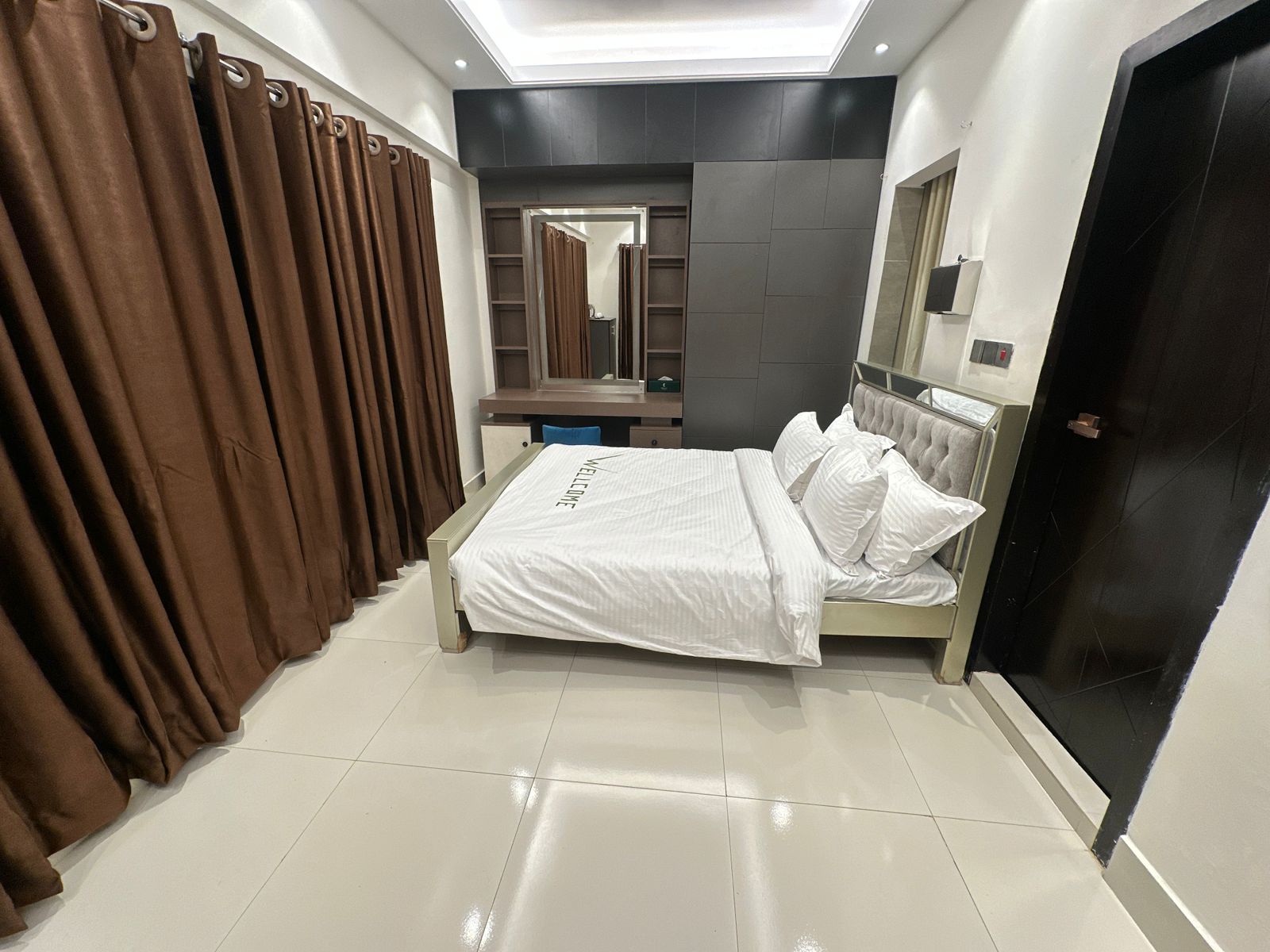 Room 012: Sunset View Room